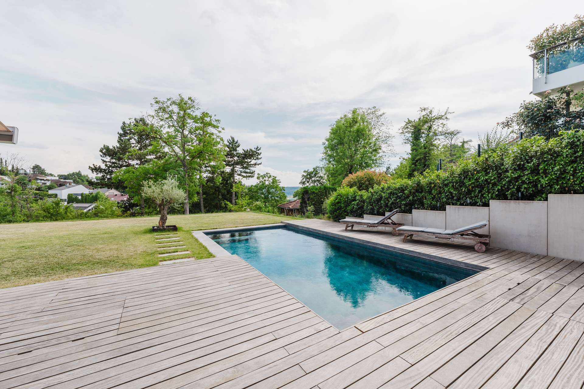 Alpiner Luxus trifft moderne Eleganz – Außergewöhnliche Villa in Leonberg