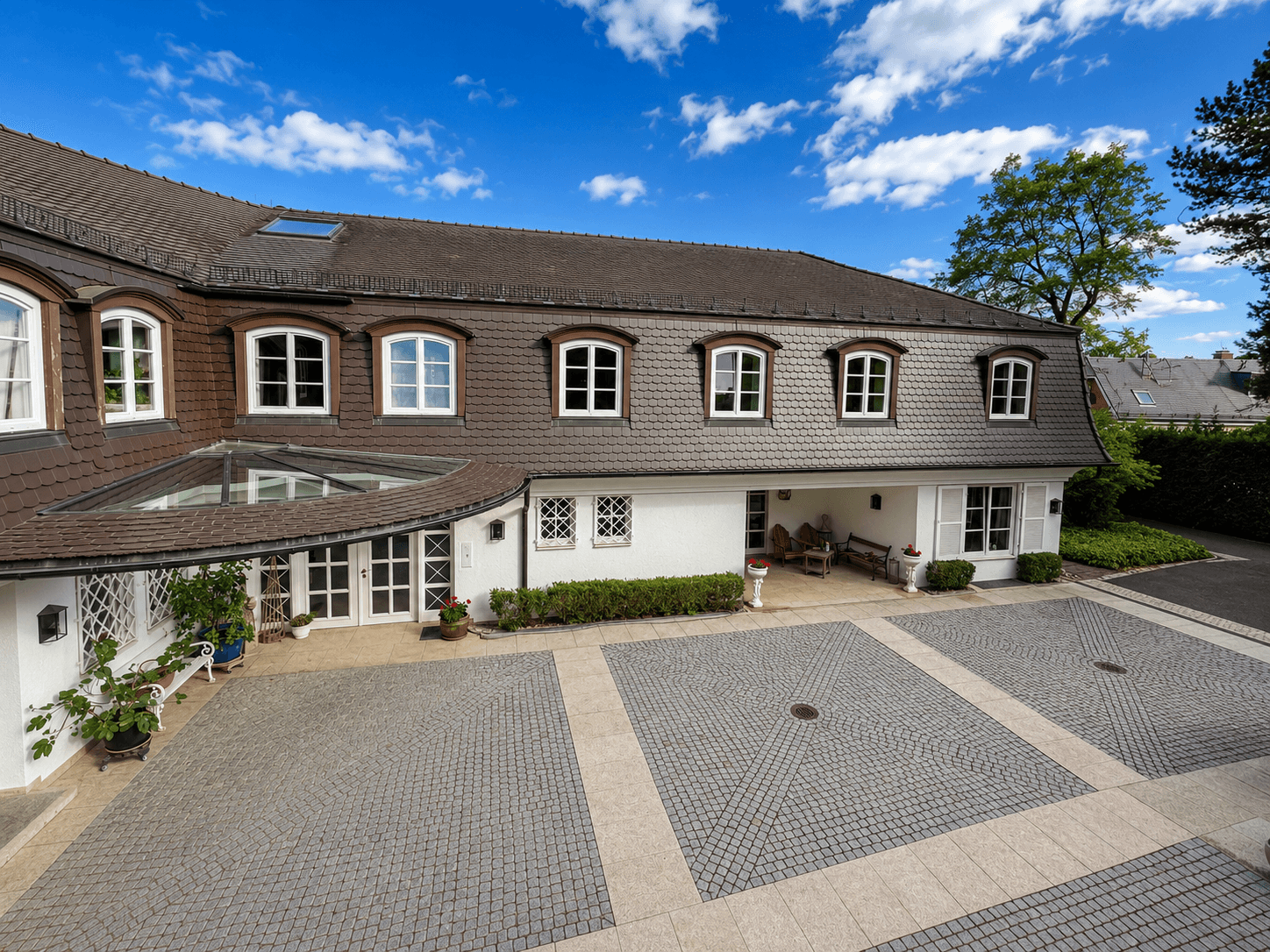 Stuttgarts seltene Gelegenheit – Luxusvilla mit einzigartigem Parkgrundstück